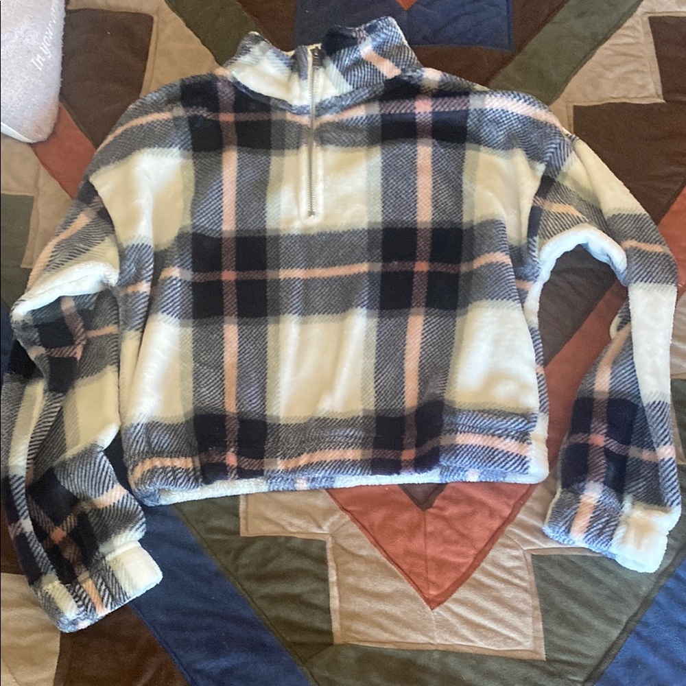 Pink Rose Plaid Crop-Style Top